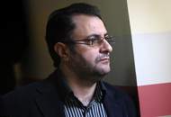علی دهکردی به سوگ مادر نشست