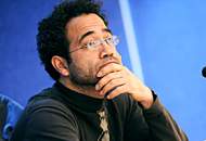حمید پورآذری راهی سوئیس شد
