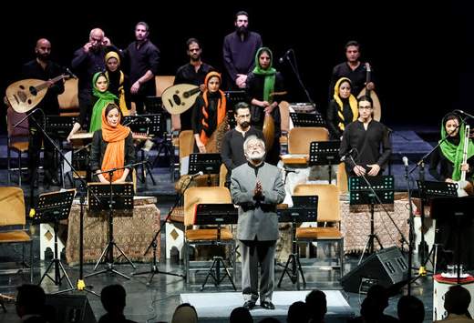 ارکستر سازهای ملی ایران به‌یاد حسین دهلوی نواخت