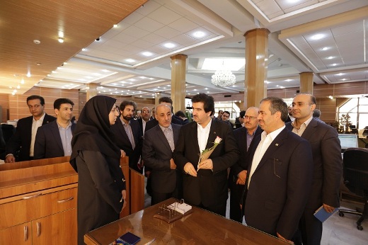 هدف بانك صادرات ايران تامين رضايت هموطنان مي باشد