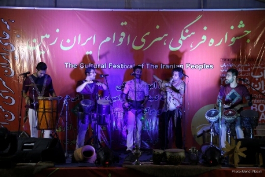 نوای موسیقی بوشهری در نمایشگاه كتاب تهران طنین انداز شد