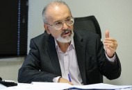 زیان همه وام‌گیرندگان از سال ۹۲ به بعد/نظام بانکی ورشکسته است