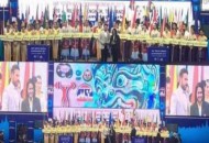 جایزه بهترین وزنه بردار سال ۲۰۱۶ به کیانوش رستمی اهدا شد