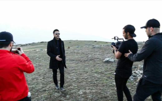 رونمایی از موزیک ویدئو سیروان خسروی برای «آذر»