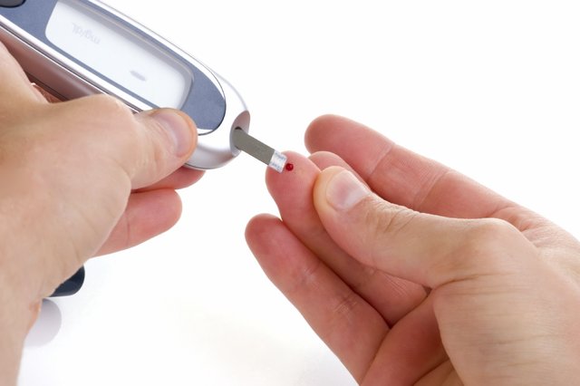 لزوم چکاب سالیانه قند خون در افراد بالای ۳۰ سال/عوامل خطر در بروز دیابت